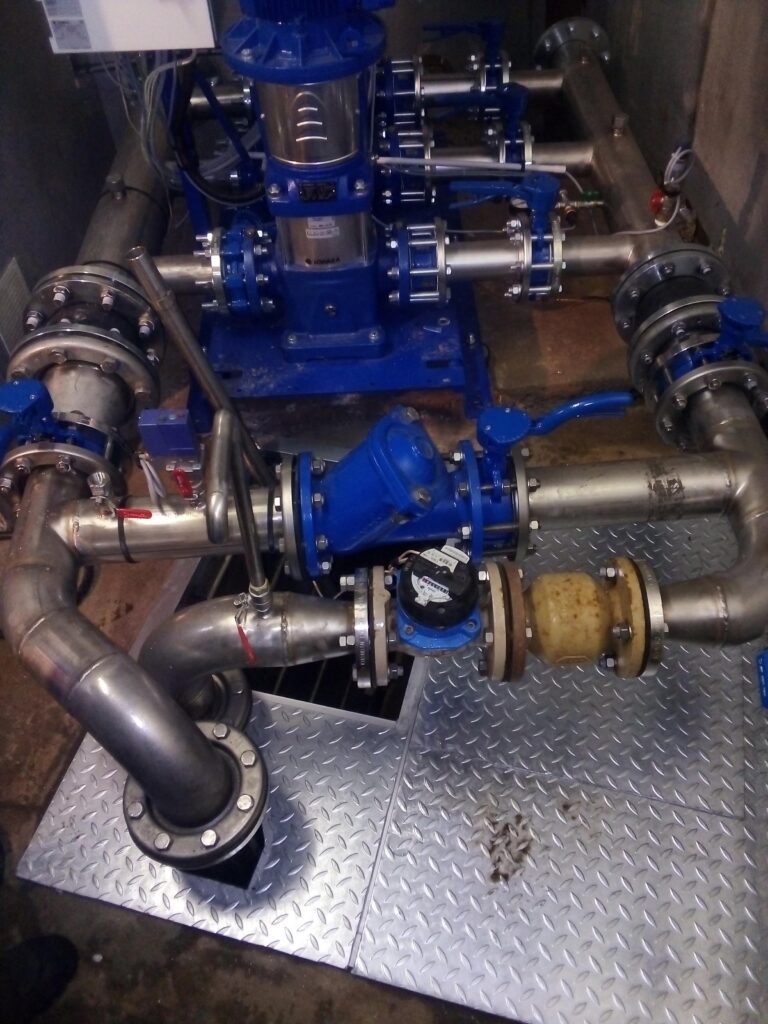 Raccordement conduit Surpression